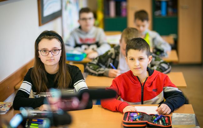 Будут ли штрафовать беженцев, чьи дети не ходят в школу в Польше