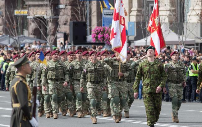 В Госдуме РФ назвали парад в Киеве с военными НАТО "утратой суверенитета" Украины