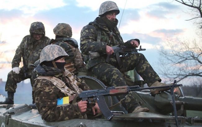 В зоне АТО за день ранения получили двое военных, - штаб