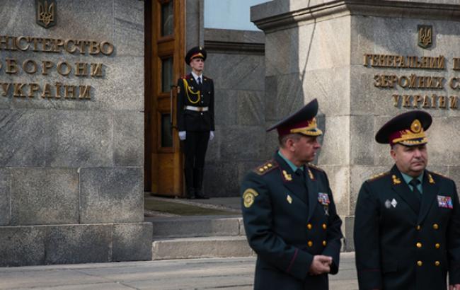 У Міноборони і Генштабі очікується ряд звільнень із-за зриву 50% контрактів на закупівлю речового забезпечення