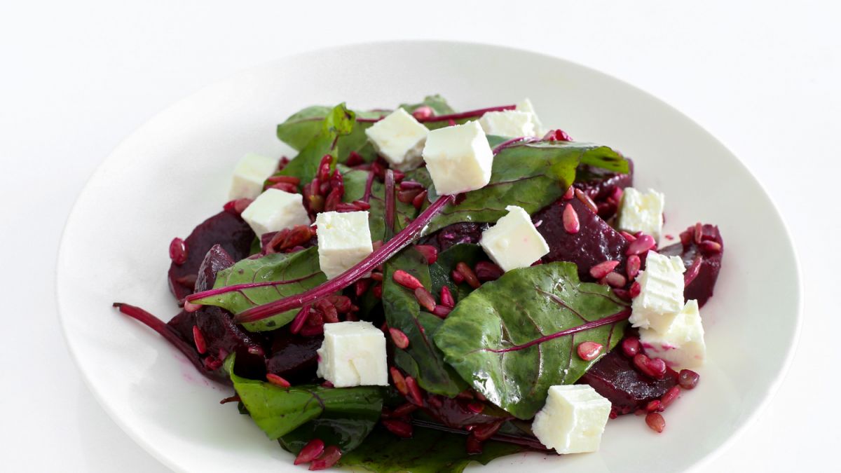 Салат из варёной свеклы диетический - рецепт приготовления с пошаговыми фото