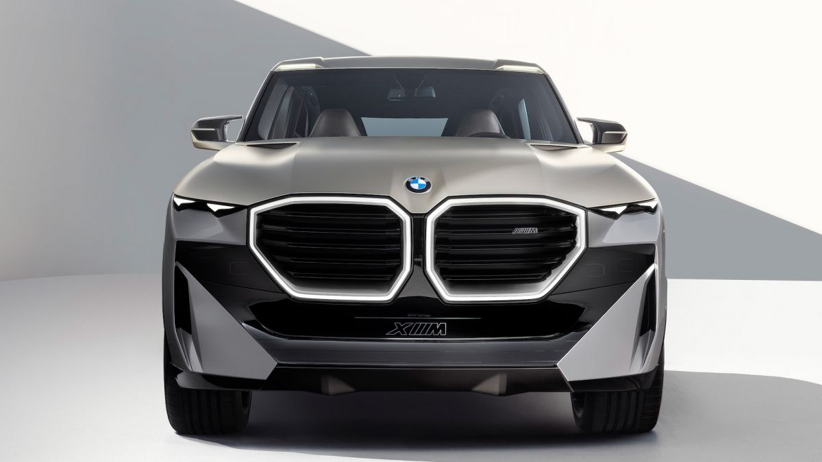 Компания BMW представила 750-сильный кроссовер Concept XM с необычным  дизайном | РБК-Україна