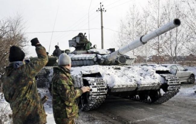 Бойовики продовжують обстріл позицій сил АТО із забороненої зброї, - штаб