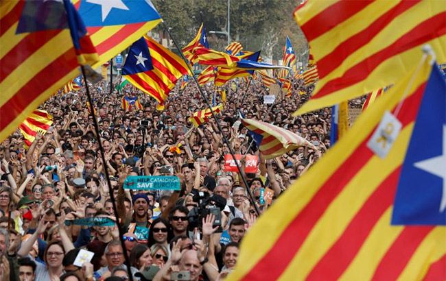 Каталонія проголосила незалежність: подробиці