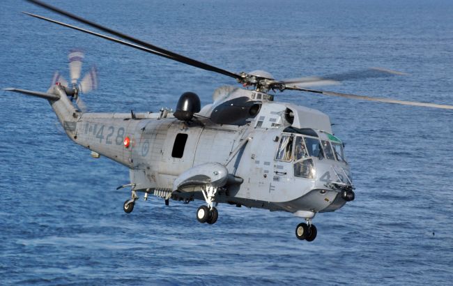 Резников показал первый вертолет Sea King, полученный от Великобритании
