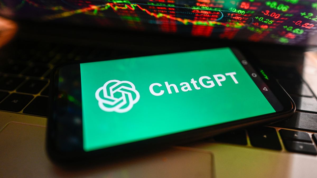 ChatGPT презентовали год назад - почему чат-бот с ИИ стал популярным | РБК  Украина