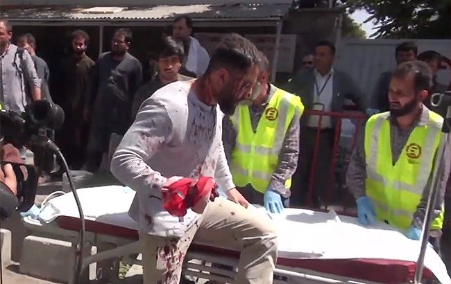 Число пострадавших от взрыва в Кабуле приближается к сотне