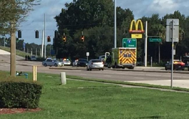 У США озброєні люди захопили заручників у будівлі McDonald's