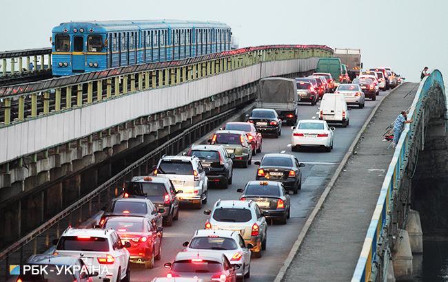 В Киеве образовались многочисленные пробки