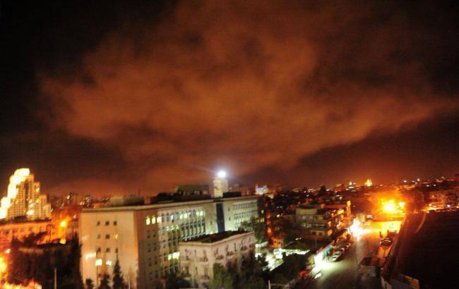 З'явилося відео з наслідками ракетного удару по Сирії