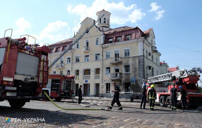 Удар по драмтеатру, загиблі та десятки постраждалих: що відомо про обстріл Чернігова