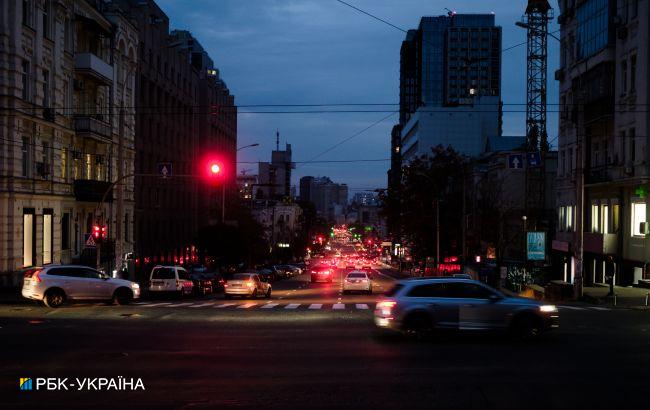 Киевлян призывают не пользоваться лифтами из-за отключения света