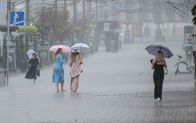 Рекордный ливень: за сутки в Киеве выпала почти месячная норма осадков