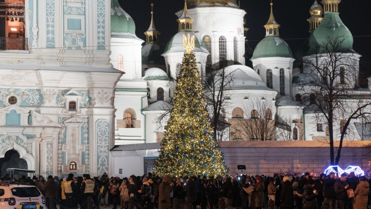 Комендантский час на Новый год – отменят ли ограничения на праздники в  Украине | РБК Украина