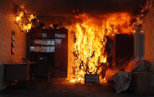 Пожежа на Русанівці: очевидці розповіли подробиці події