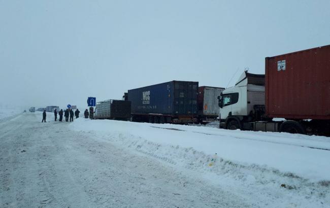 Рух по трасі Київ - Одеса відновлено в обох напрямках у двох областях