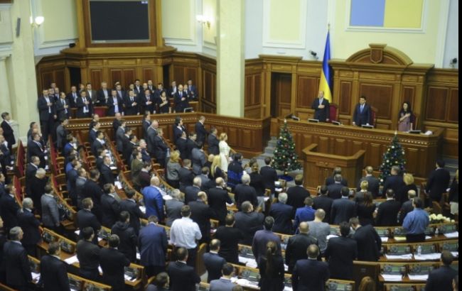 Парламент ввел бесплатное обеспечение школьников учебниками