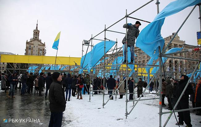 У Києві поліція затримала двох активістів, котрі розбирали конструкції на Майдані