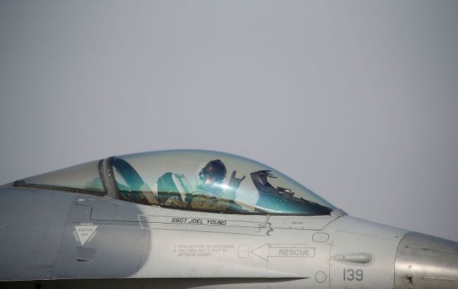 США доставили эскадрилью F-16 на Ближний Восток