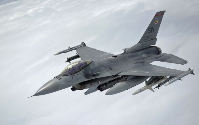 Міністр оборони Данії: Україна може використовувати F-16 лише на своїй території