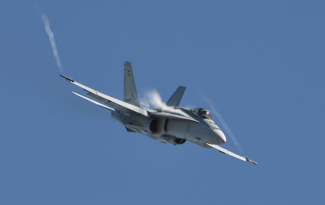 В Іспанії розбився винищувач F-18, пілот не встиг катапультуватись