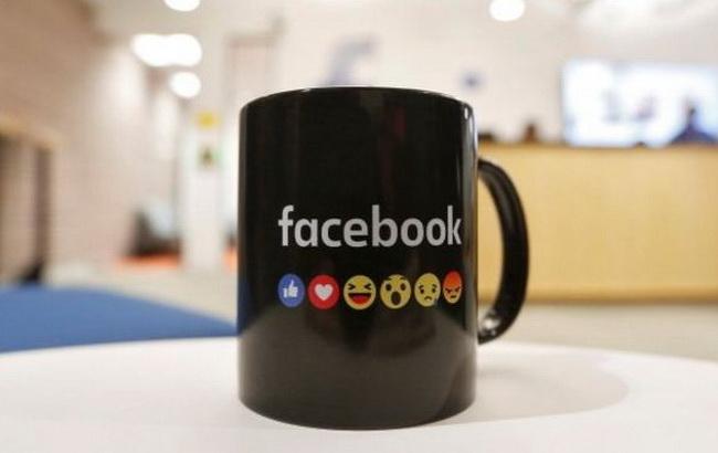 Facebook видалить з альбомів синхронізовані зі смартфонами фото