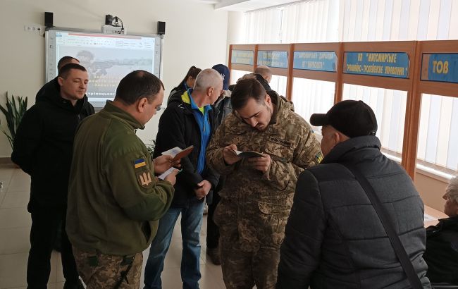 ТЦК предупреждают украинцев об уголовной ответственности: за что светит 8 лет тюрьмы