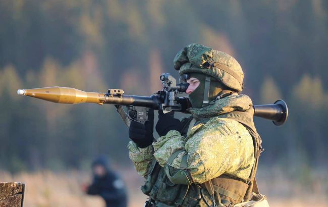 Бойовики тричі застосували заборонену Мінськом зброю: важко поранений український воїн