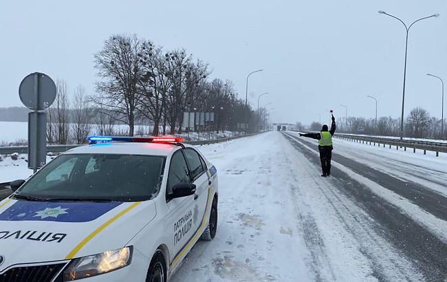 Из-за непогоды в Киеве с утра уже произошли десятки ДТП: много пострадавших