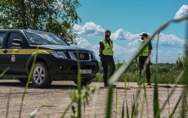 Латвія заборонила в'їзд автомобілів із білоруськими номерами з 16 липня