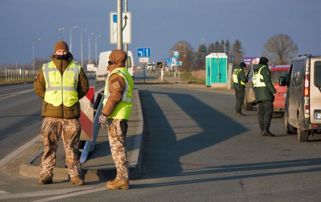 Сейм Латвії заборонив перебування автомобілів, зареєстрованих у Білорусі, у країні