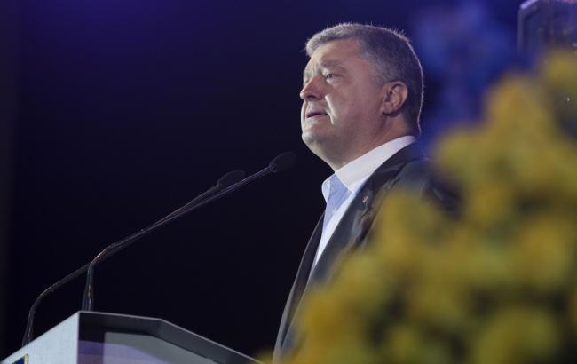 Світова спільнота вимагає звільнення Сенцова, - Порошенко