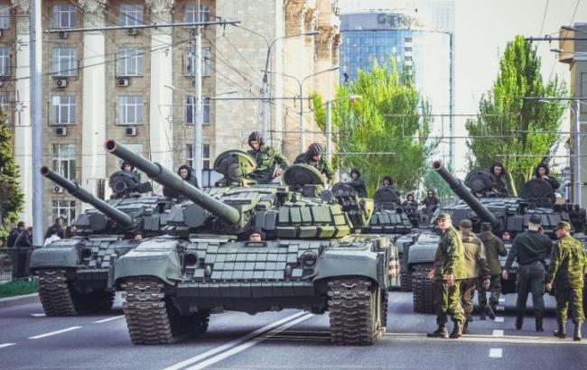 ДНР не вывела из Донецка бронетехнику, задействованную на "параде" 9 мая