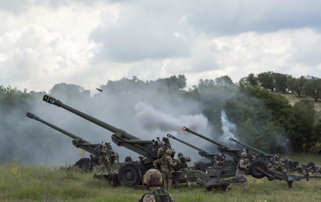 Зупинила колону з 17 російських танків. ЗСУ показали гаубицю FH70 в дії