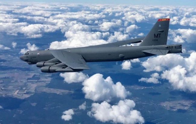 В Эстонии назвали "сигналом для РФ" полет ядерного бомбардировщика США