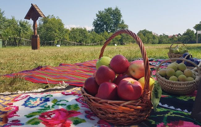 Яблочный, Медовый и Ореховый Спас 2024: новые даты празднования