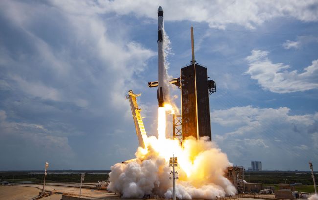 Ракета SpaceX у березні вріжеться в Місяць: що сталося