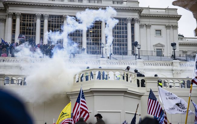 Керівництво Конгресу США на тлі протестів переміщають на військову базу