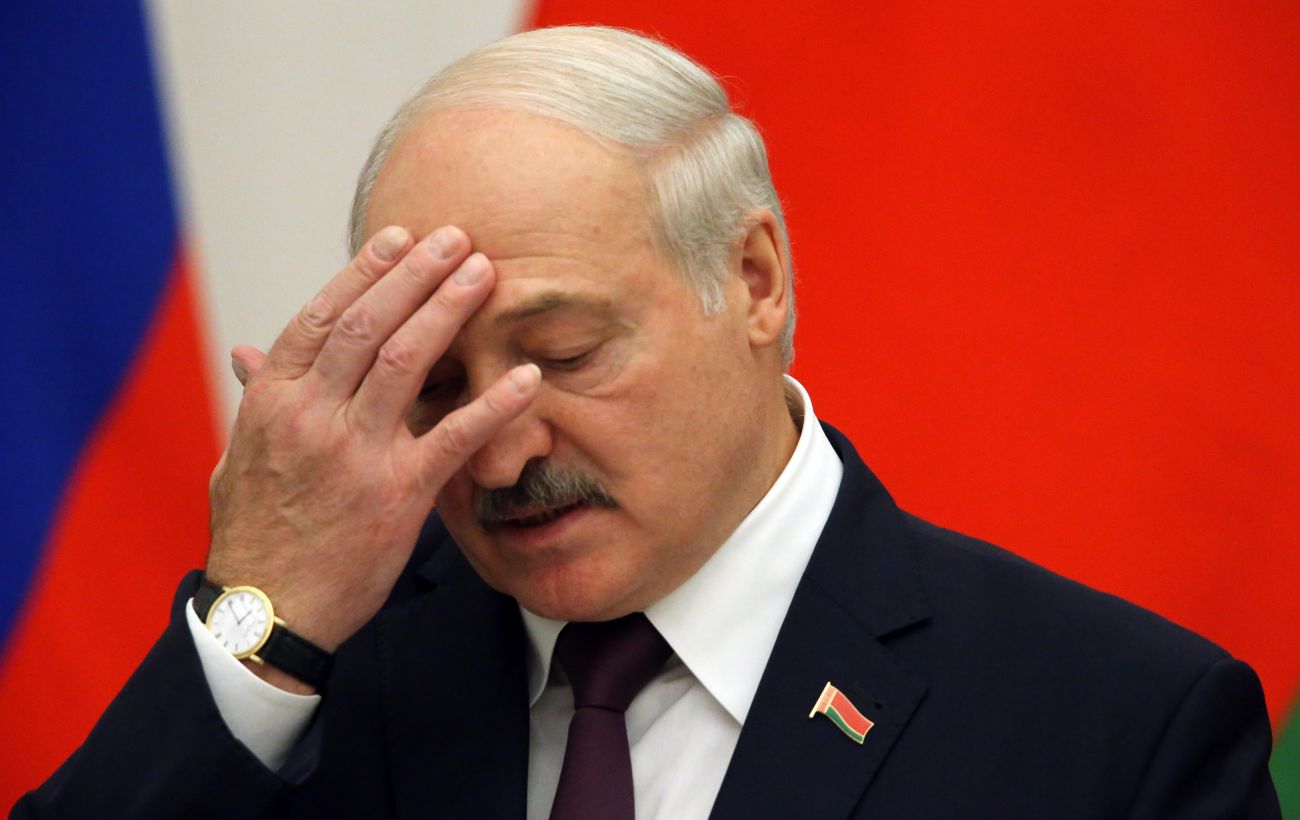 “Belarusian President Lukashenka’s Absence from Public Events Raises Concerns”