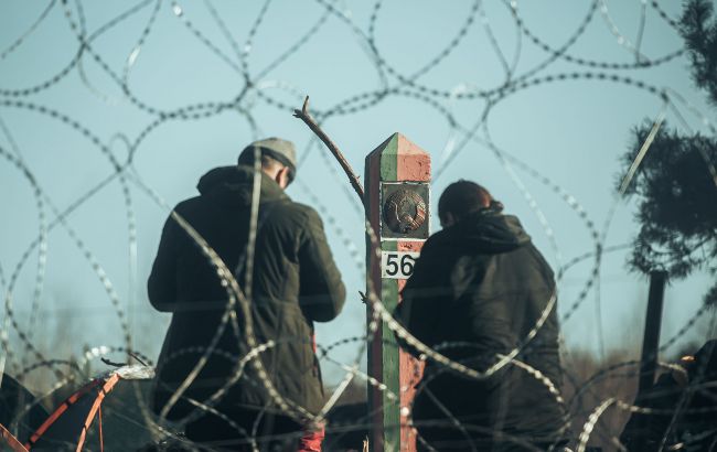 Покладіть край міграційній кризі: Франція попросила Росію повпливати на Білорусь