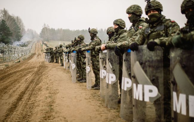 У Польщі семеро поліцейських отримали поранення під час атаки мігрантів