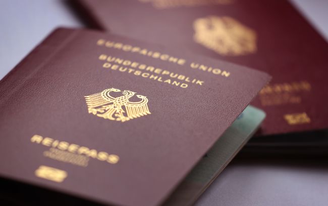 Гражданство Германии получили рекордное число иностранцев: сколько среди них украинцев