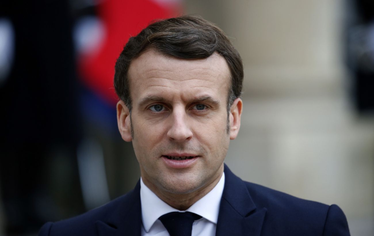 Macron wants to carry out an operation to evacuate people from Mariupol