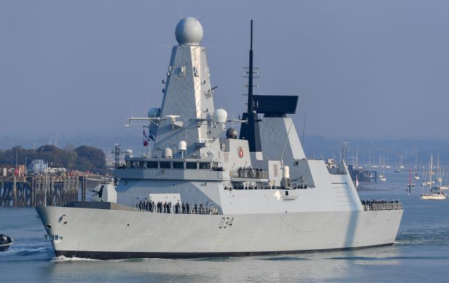 Росія заявила про обстріл корабля Британії в Чорному морі: що відомо
