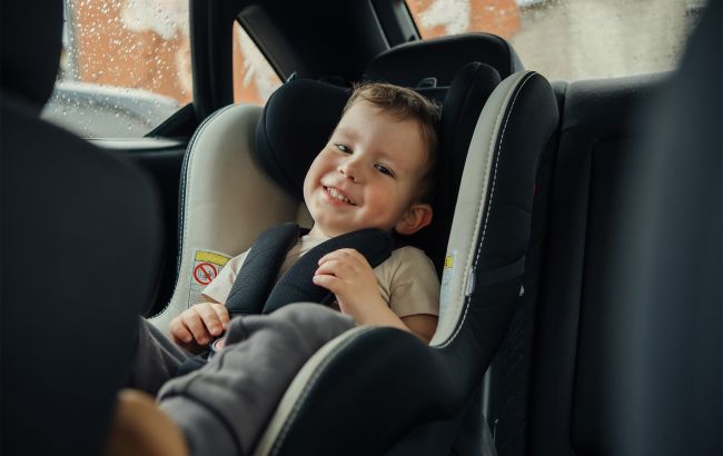 Як правильно перевозити дітей в машині: кілька важливих порад