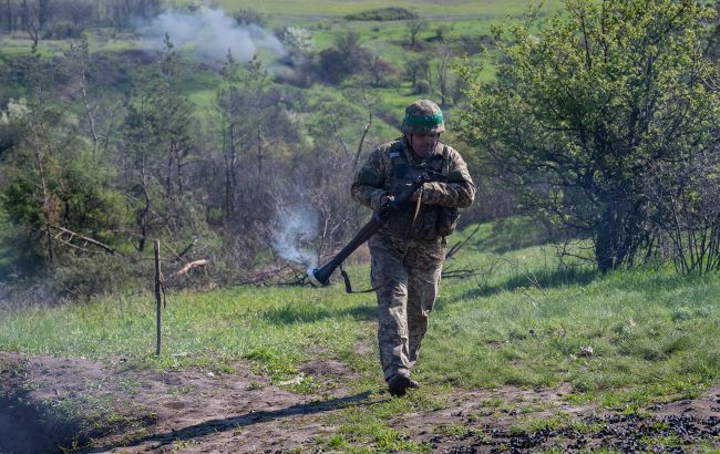 Генштаб про втрати Росії у війні за добу: 500 окупантів та 20 артсистем