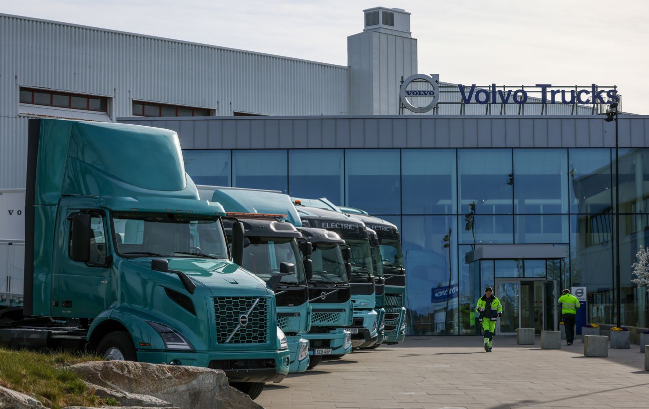 Кремль отобрал завод шведского автоконцерна Volvo на территории России.  Читайте на UKR.NET