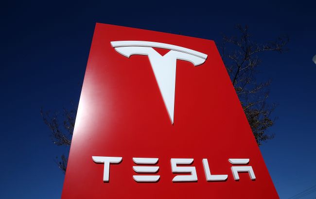 С целью сэкономить: Tesla будет использовать батареи на основе железа