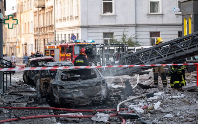 У Львові на місцях влучання російських ракет військових об'єктів не було, - ОВА