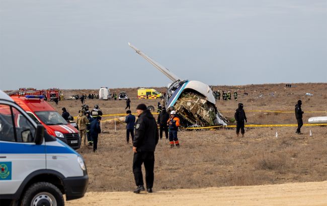 В результате падения пассажирского самолета в Казахстане погибли 38 человек, - вице-премьер